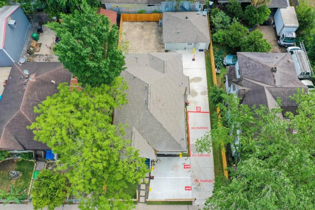 Cosmic Studio At North Downtown Villa Houston Exteriör bild
